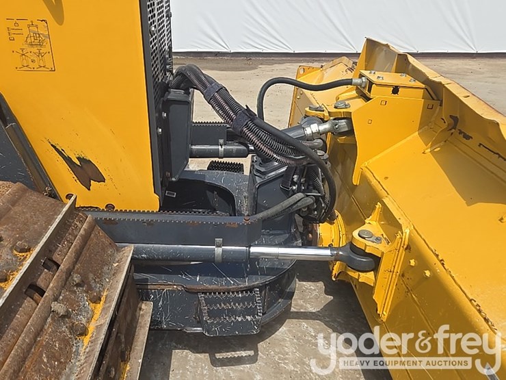 2023-deere-650-lgp-image-26