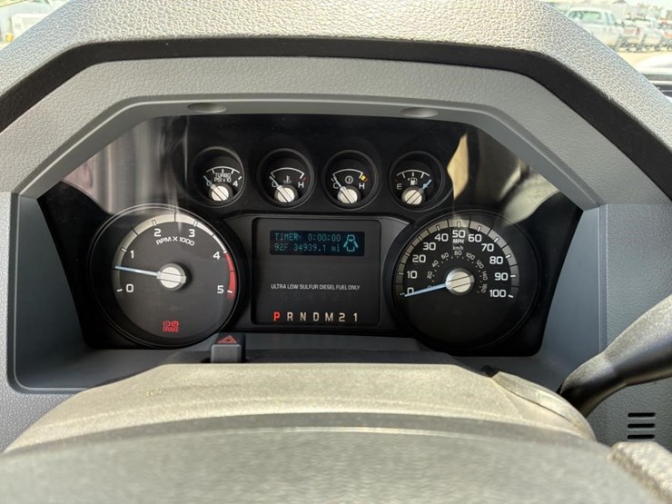 2011-ford-f550-image-22