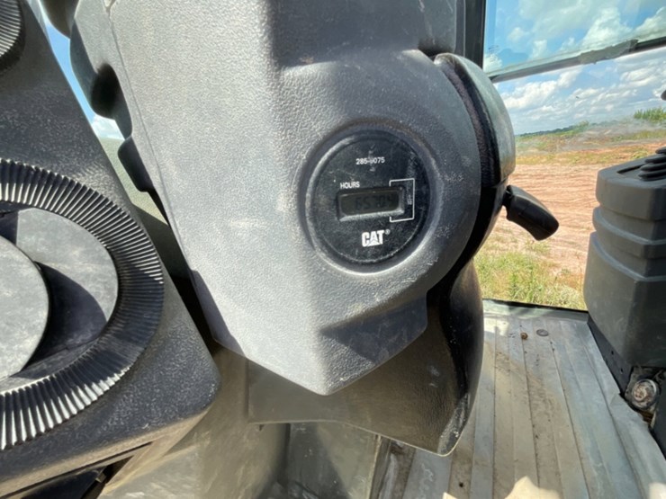 2010-caterpillar-cs56-image-11