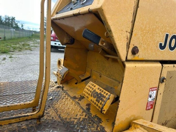 1985-john-deere-450e-image-51