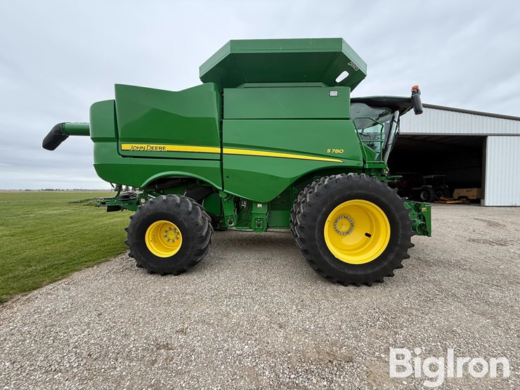 2019-john-deere-s780-image-4