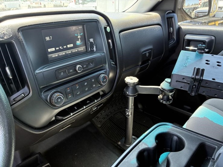 2019-chevrolet-silverado-1500-image-17