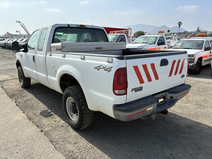 2004-ford-f250-image-4