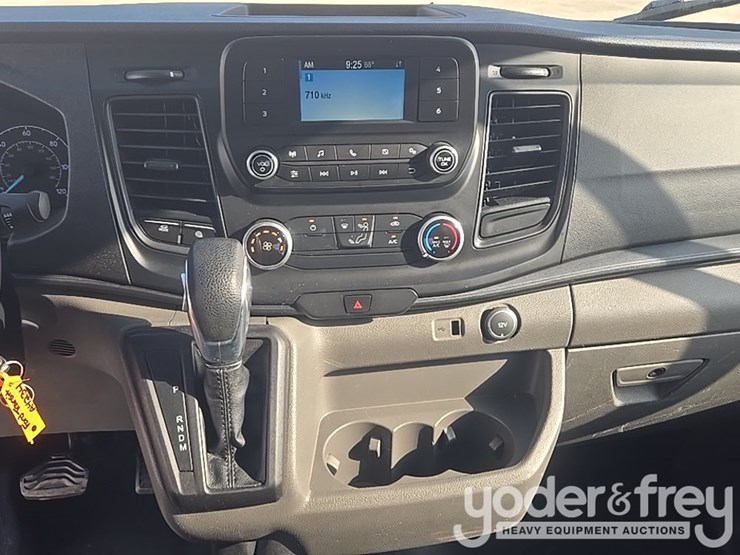 2020-ford-transit-image-36