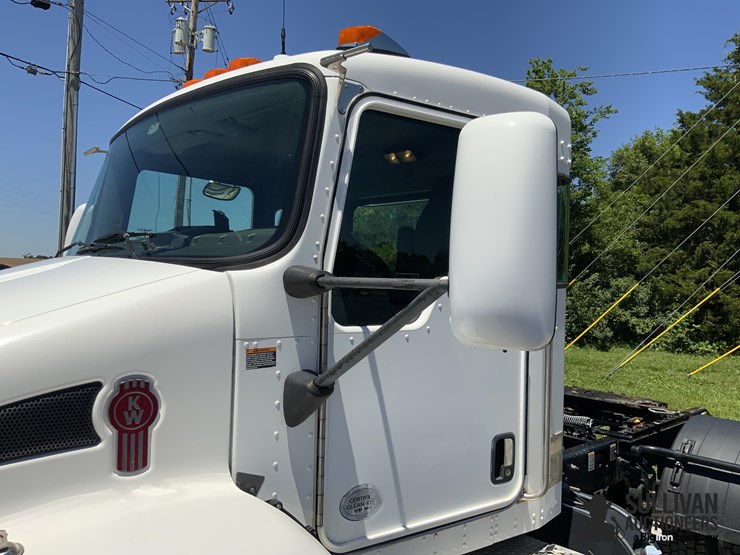 2017-kenworth-t370-image-9
