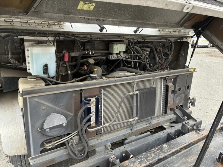 2002-workhorse-p42-image-8