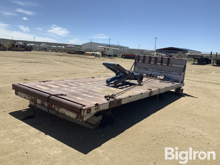 1992-peterbilt-379-image-5
