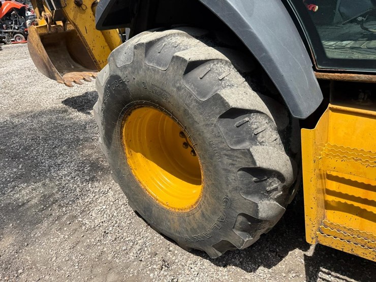 deere-410g-image-12
