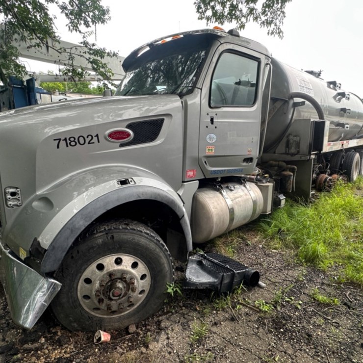 2019 PETERBILT 567