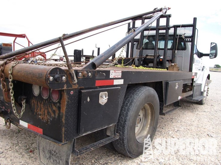 2022-ford-f750-image-5