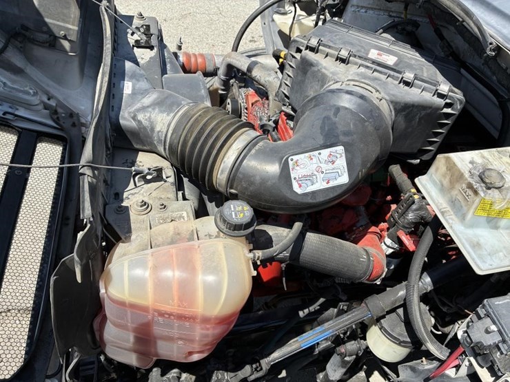 2015-ford-f650-image-9