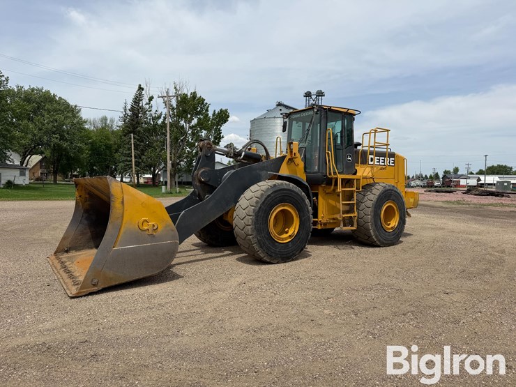 john-deere-744-image-1