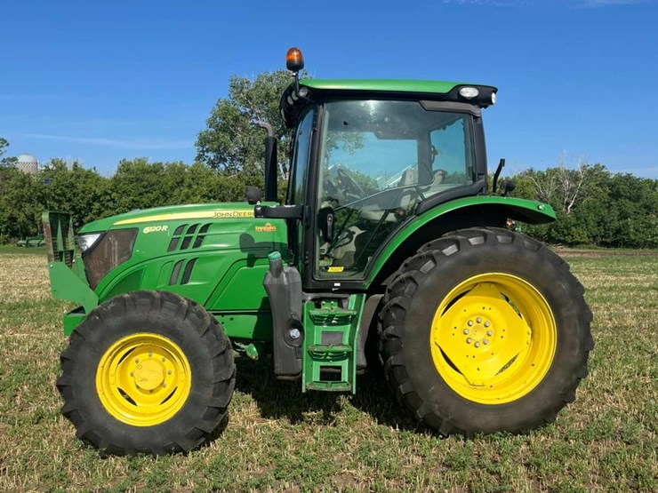 john-deere-6120r-image-3