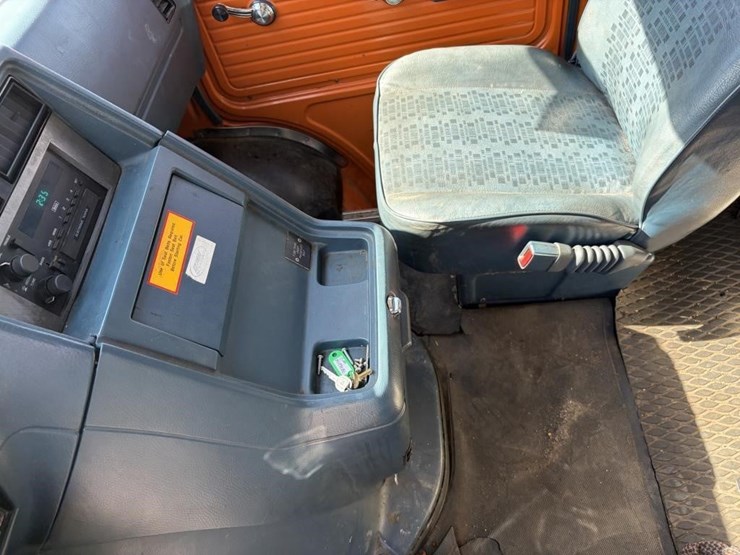 1992-utility-van-image-21