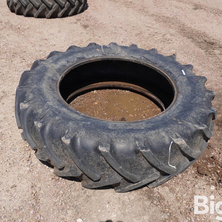 BKT 18.4-38 Tire