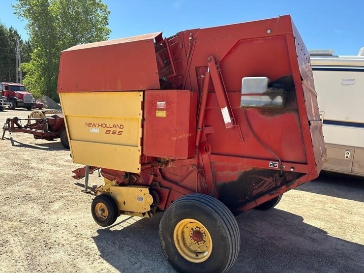 new-holland-855-image-6