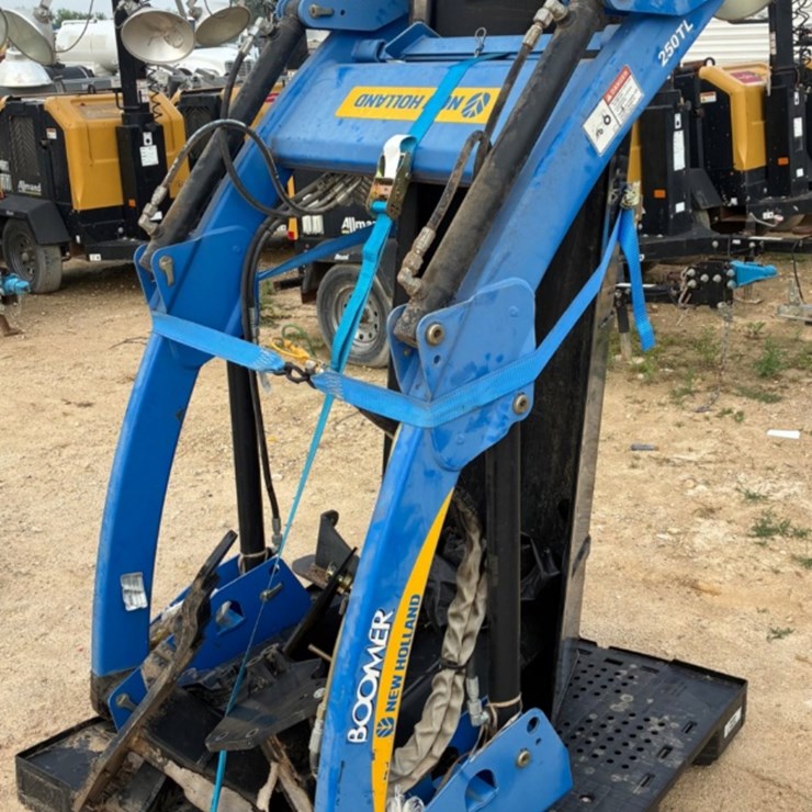 NEW HOLLAND 250TL