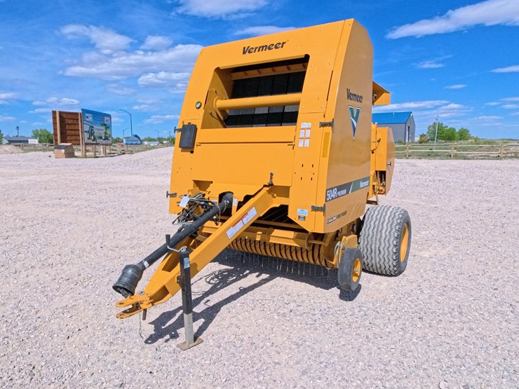 2019-vermeer-504r-premium-image-9