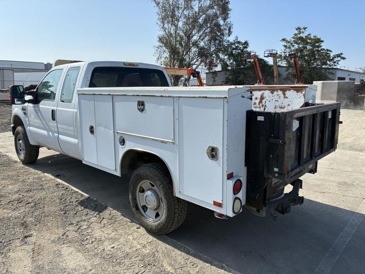 2009-ford-f350-image-4