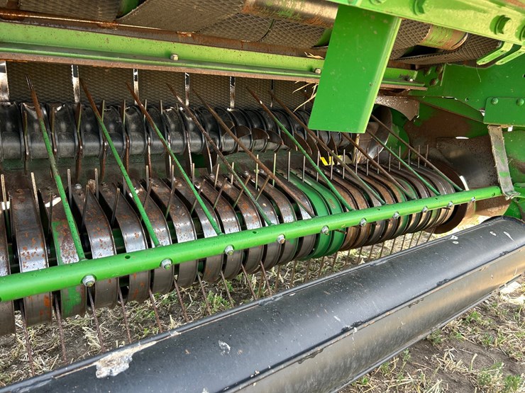 john-deere-560r-image-12