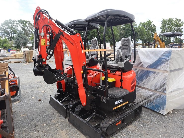 tpm-20k-mini-excavator-image-1