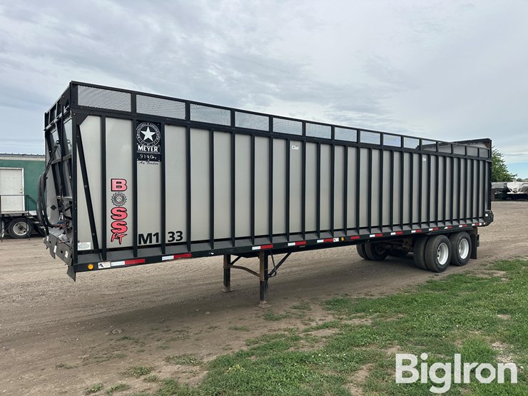 2013-meyer-9140t-boss-rt-t/a-live-bottom-forage-trailer-image-1