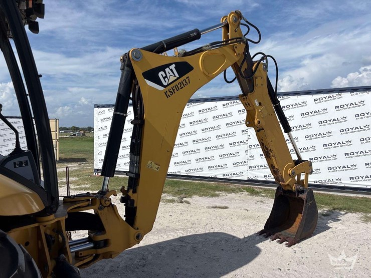 2015-caterpillar-416f-image-17