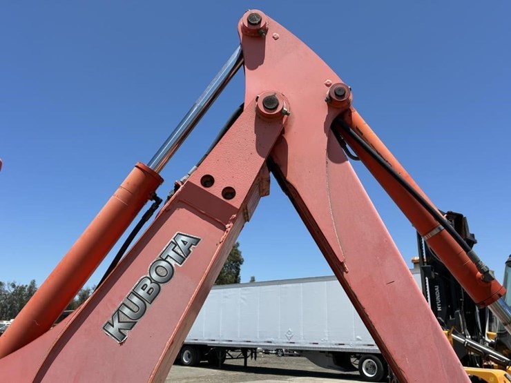2007-kubota-l39-image-16