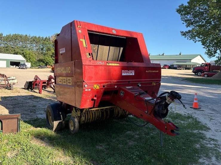 new-holland-688-image-5