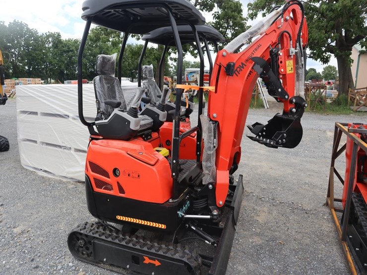 tpm-20k-mini-excavator-image-2