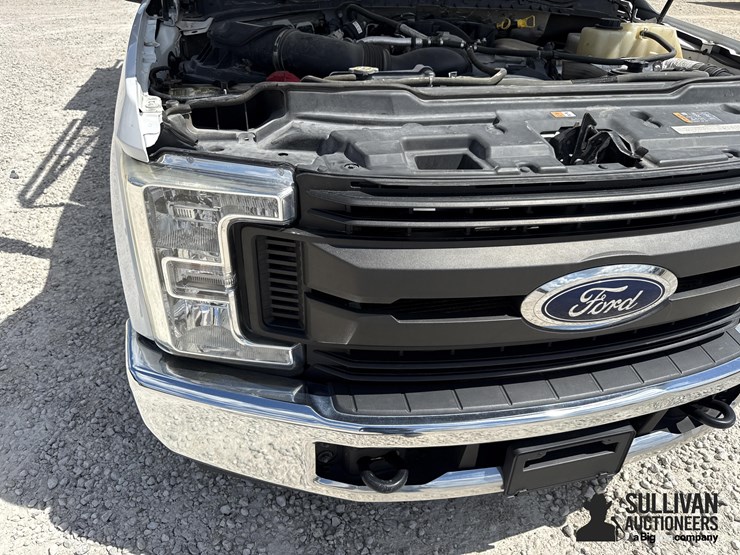 2018-ford-f350-image-10