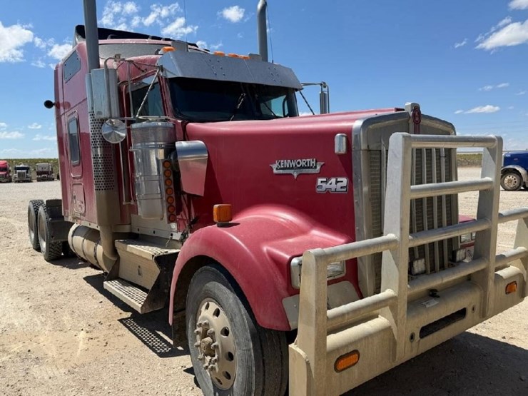 2007-kenworth-w900-image-1