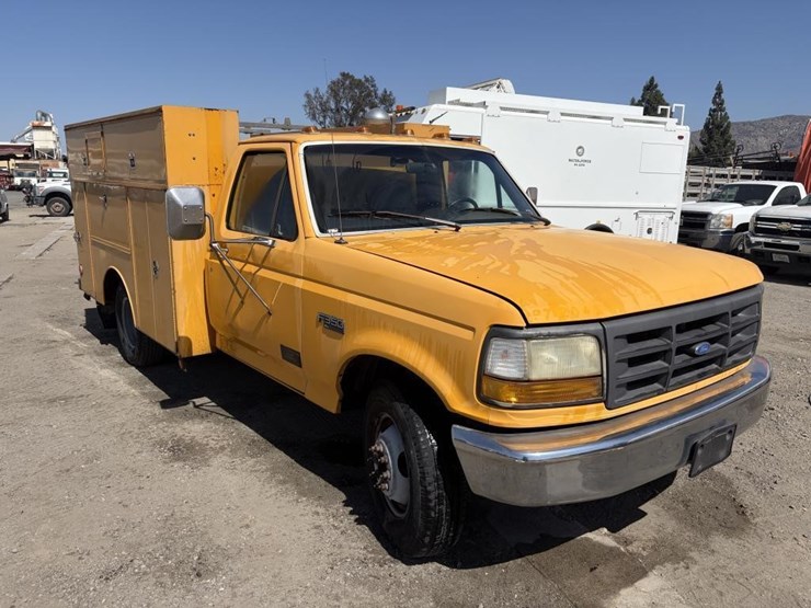 1996-ford-f350-xl-image-2