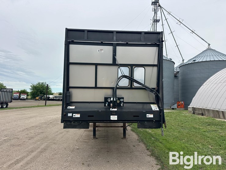 2013-meyer-9140t-boss-rt-t/a-live-bottom-forage-trailer-image-2