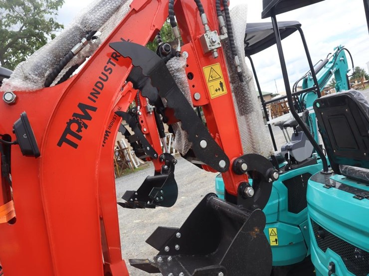 tpm-20k-mini-excavator-image-11