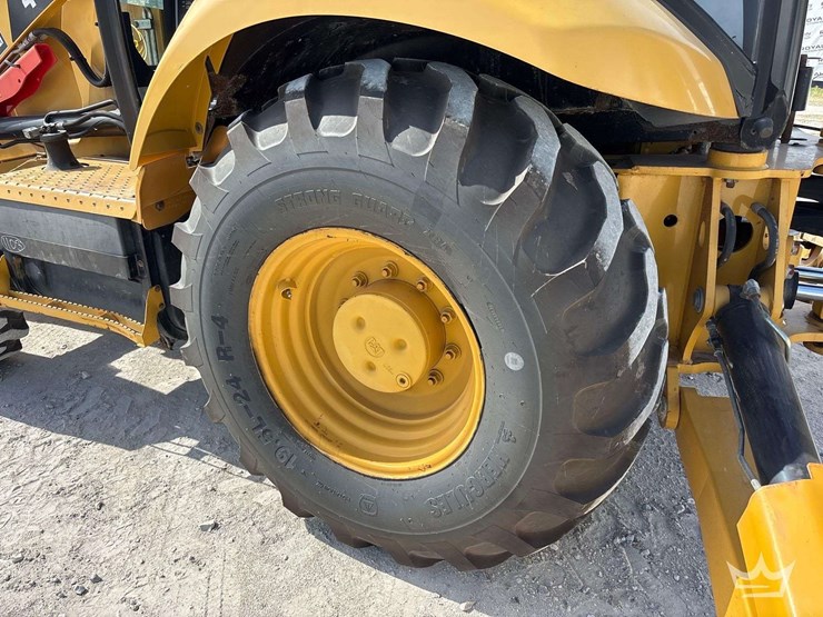 2015-caterpillar-416f-image-51