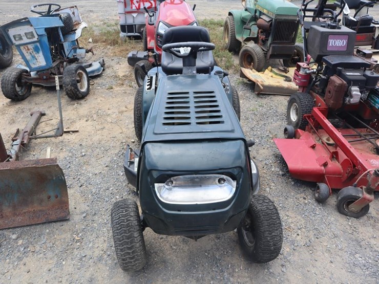 bolens-gear-driven-tractor-image-3