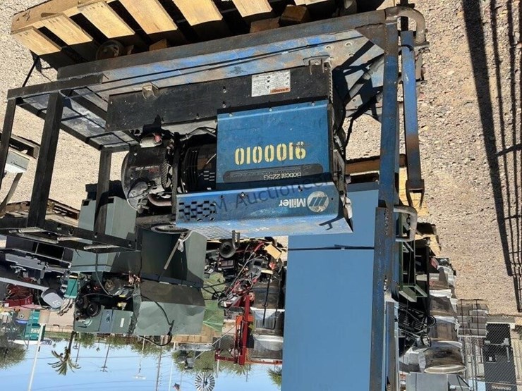miller-bobcat-225g-image-4