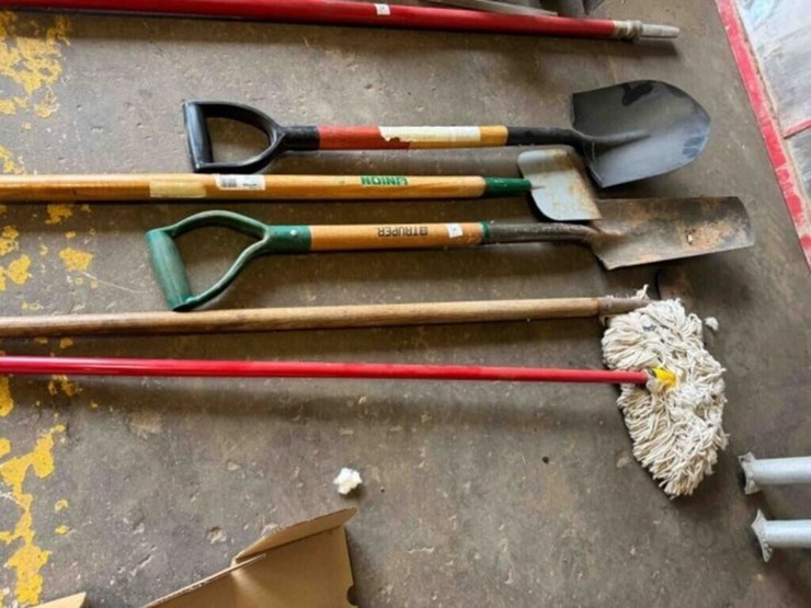 shovels,-scrapers,-mop-image-1