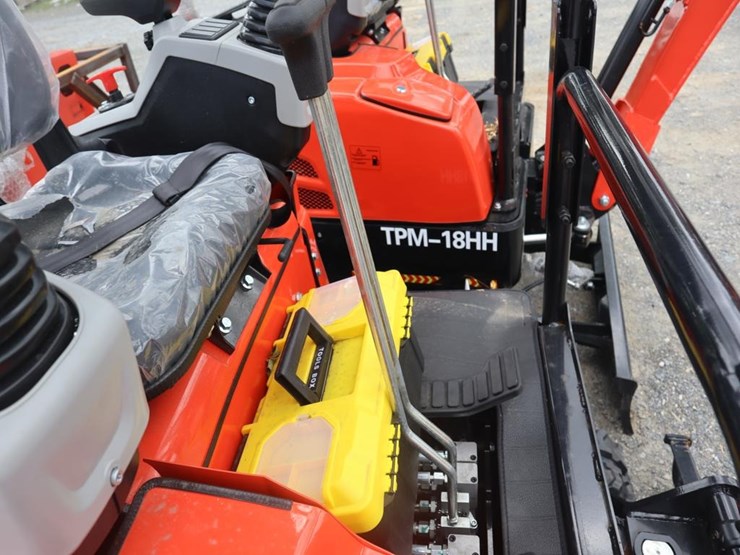 tpm-18hh-mini-excavator-image-9