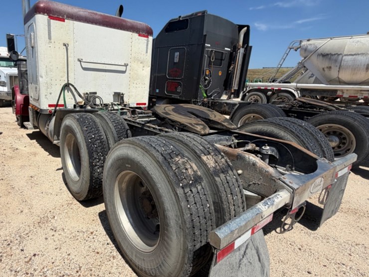 1999-peterbilt-379-image-6
