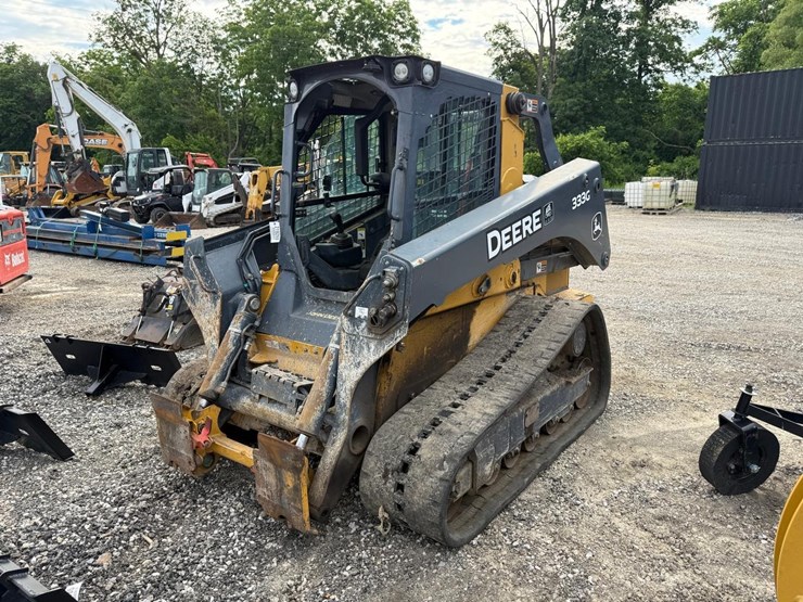 2017-deere-333g-image-4
