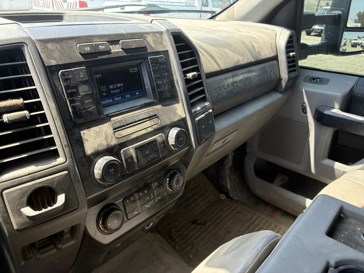 2019-ford-f450-image-16