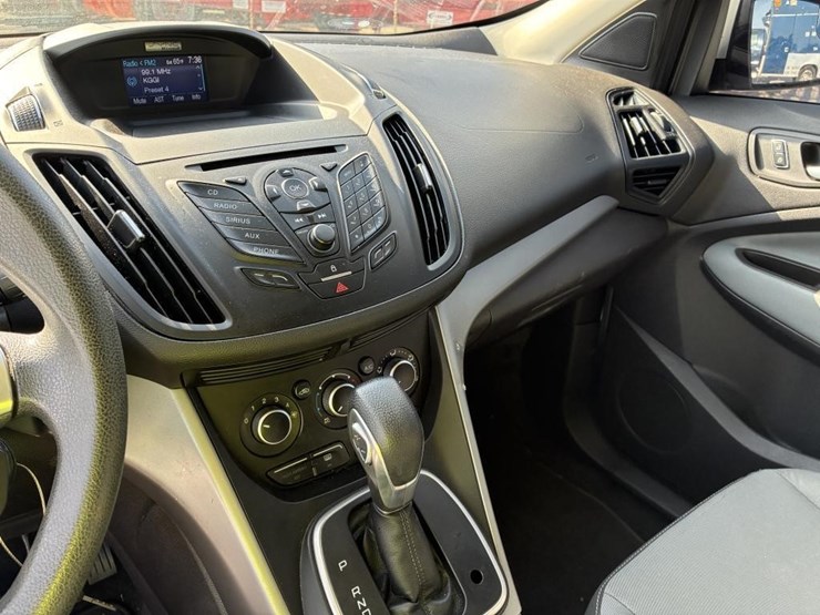 2013-ford-escape-image-18