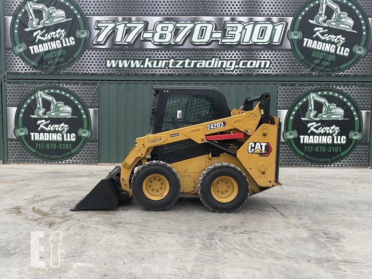 2021-caterpillar-242d3-image-1