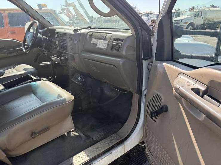 2001-ford-f350-image-11
