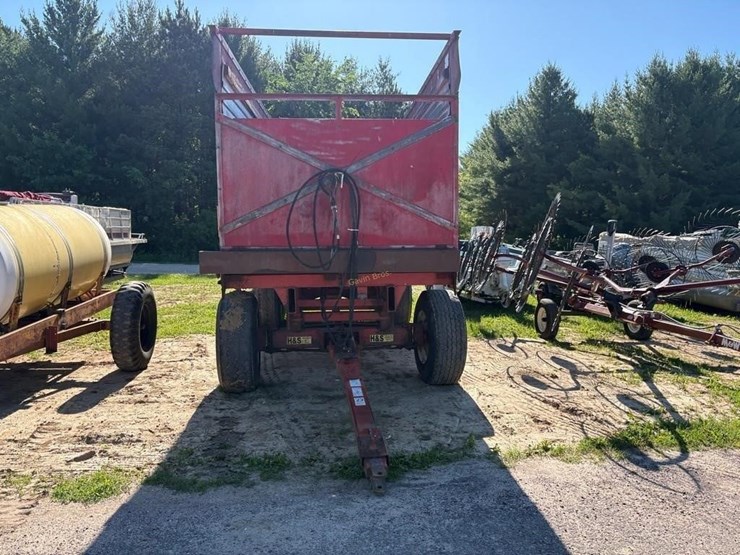 h&s-22'-forage-box-image-2