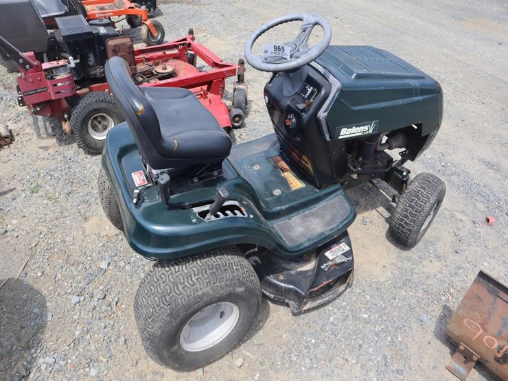 bolens-gear-driven-tractor-image-8