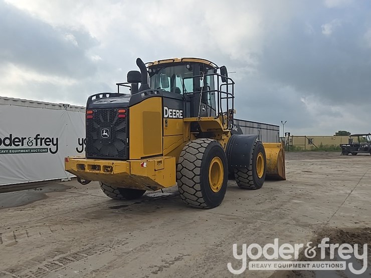 2019-deere-724k-image-5