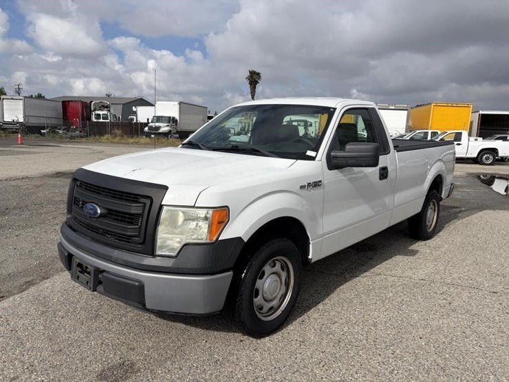 2013-ford-f150-xl-image-1